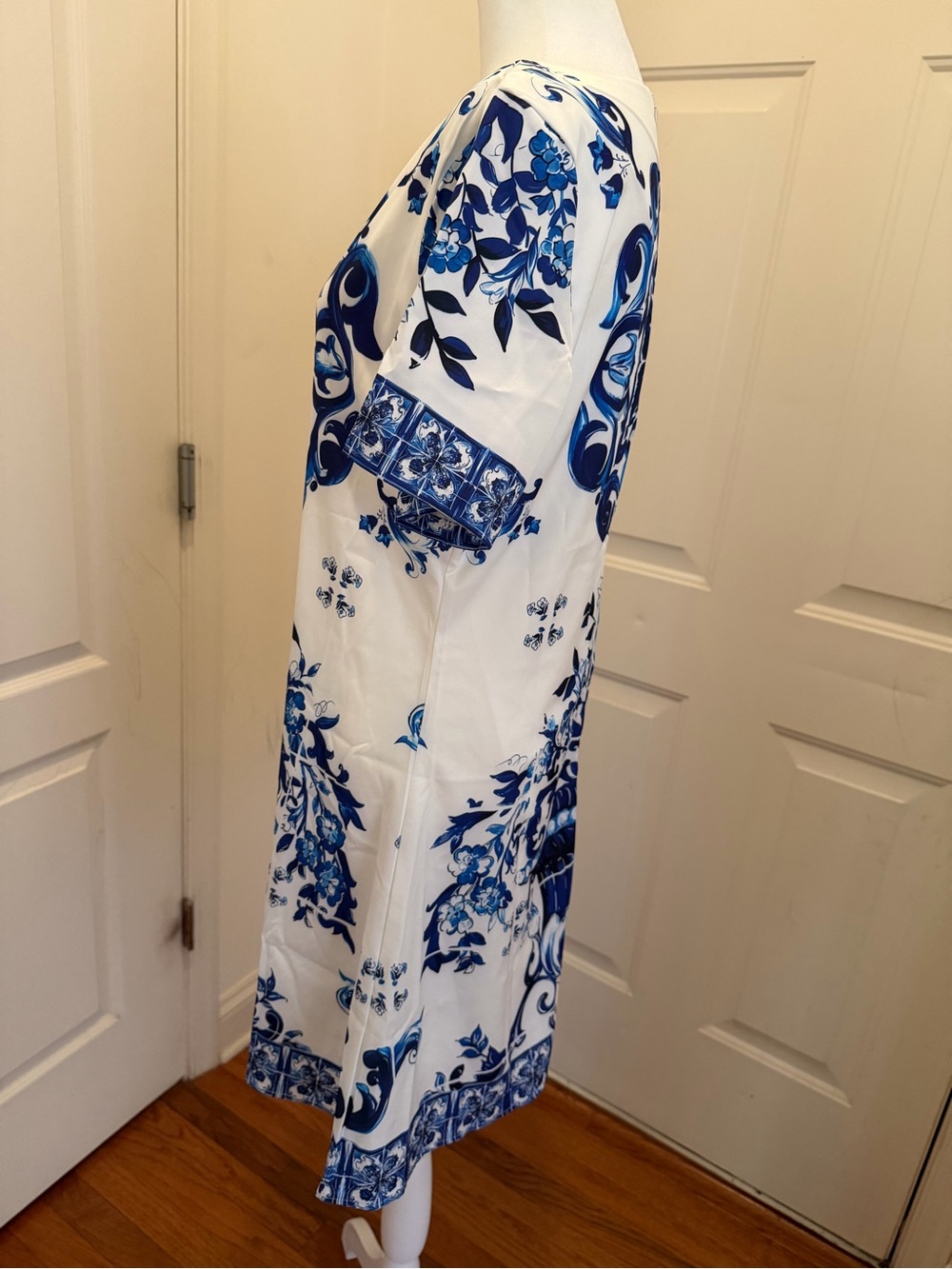 NWT Women's White and Blue Printed Short Sleeve Dress Size XXL - Picture 3 of 11
